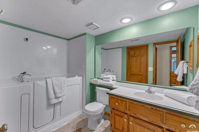 4004 Vintage Ct, Condo with 3 bedrooms, 2 bathrooms and null parking in Lawrence KS | Image 19