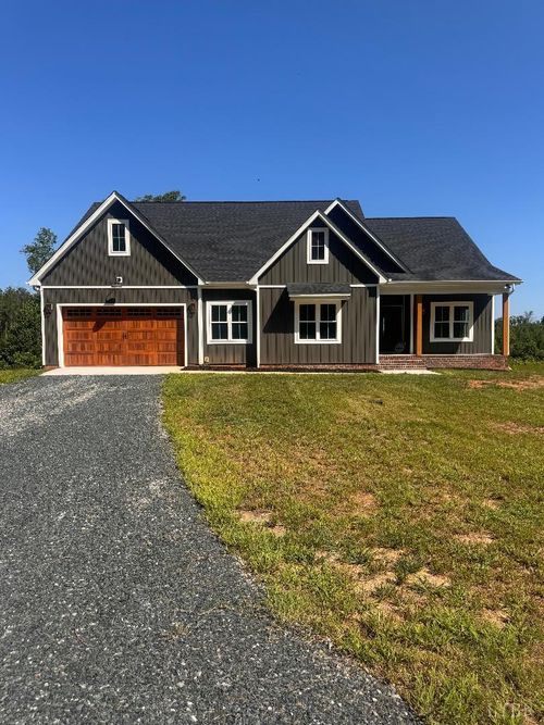 405 Hixburg Rd, Pamplin, VA, 23958-3697 | Card Image