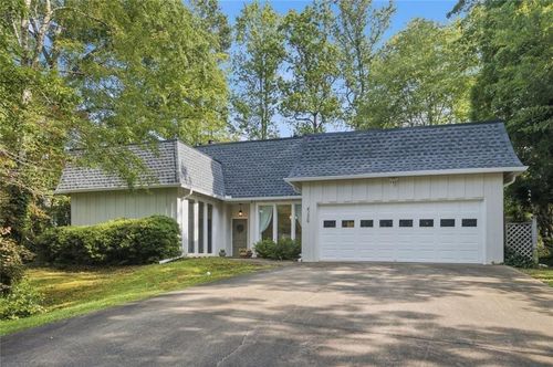 4136 Lakeshore Way Ne, Marietta, GA, 30067-4124 | Card Image