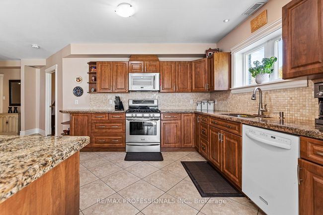63 Rowley Dr, House other with 4 bedrooms, 4 bathrooms and 12 parking in Palgrave ON | Image 28