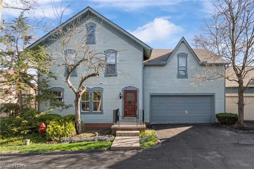 41 Hudson Common Drive, Hudson, OH, 44236 | Card Image