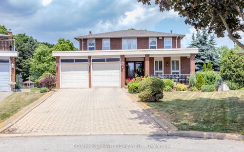 7 Marker Crt, North York, ON, M3J3E3 | Card Image