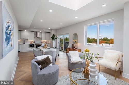 t-1516 East Capitol Street Ne, WASHINGTON, DC, 20003 | Card Image