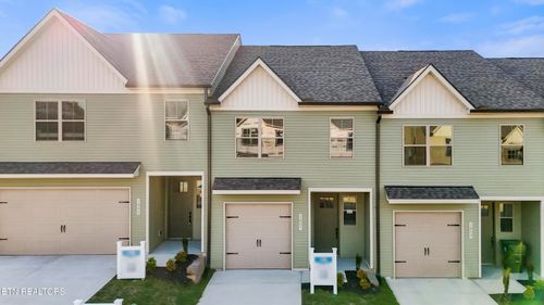 1807 Bennett Village Dr, Maryville, TN, 37804 | Card Image