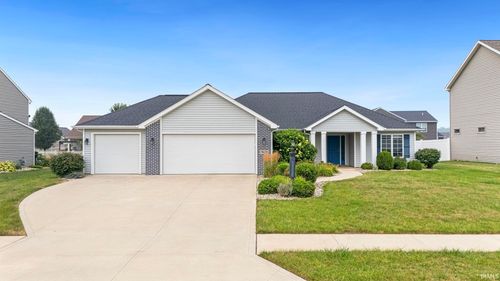 9628 Abbington Trl, Fort Wayne, IN, 46818-8424 | Card Image