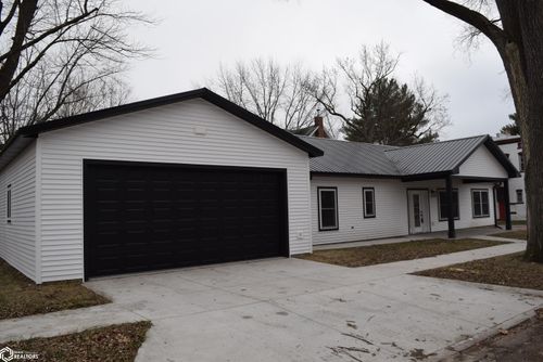 522 11th St, Fort Madison, IA, 52627-2707 | Card Image