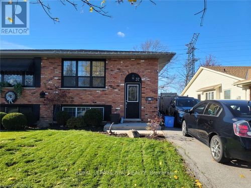 37 Fox Trail Drive, St. Catharines (Rykert/Vansickle), ON, L2S3T7 | Card Image