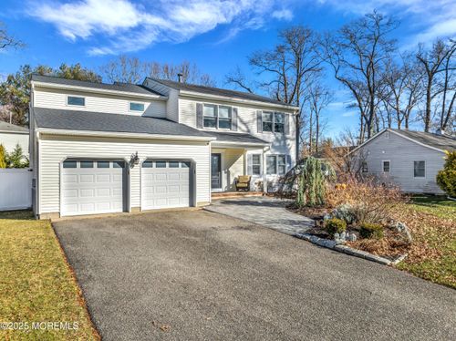 890 Roundtree Dr, Toms River, NJ, 08753-4350 | Card Image