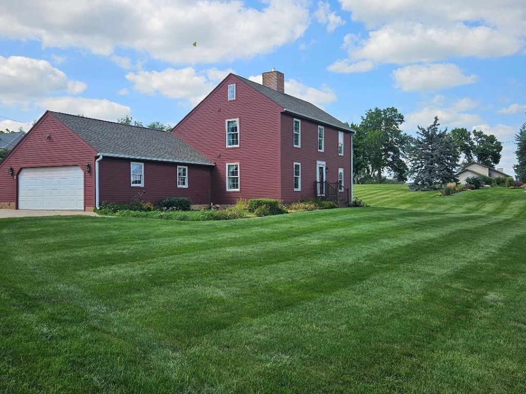 12th Ave, Belle Plaine, IA 52208