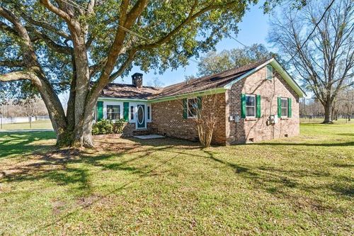 8303 Howells Ferry Rd, Semmes, AL, 36575-7327 | Card Image