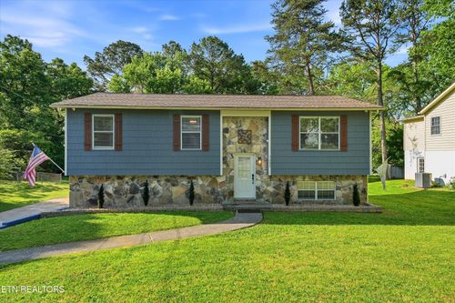7332 Toxaway Dr, Knoxville, TN, 37909-3132 | Card Image
