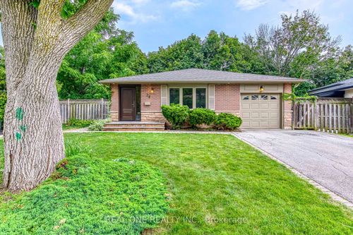 28 Osborne Cres, Oakville, ON, L6H1G1 | Card Image