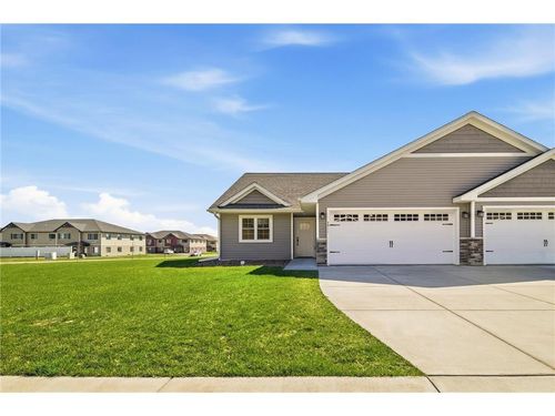 4911 Field Crest Lane, Eau Claire, WI, 54701 | Card Image