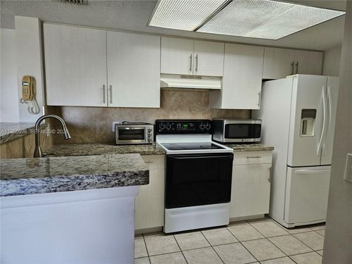 apt-306-5011 Wiles Rd, Coconut Creek, FL, 33073-4203 | Card Image