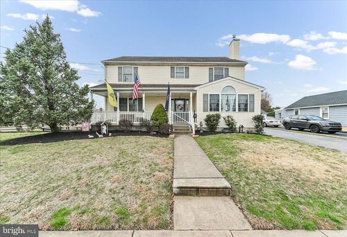 251 Kossuth Ave, FOLSOM, PA, 19033-3622 | Card Image