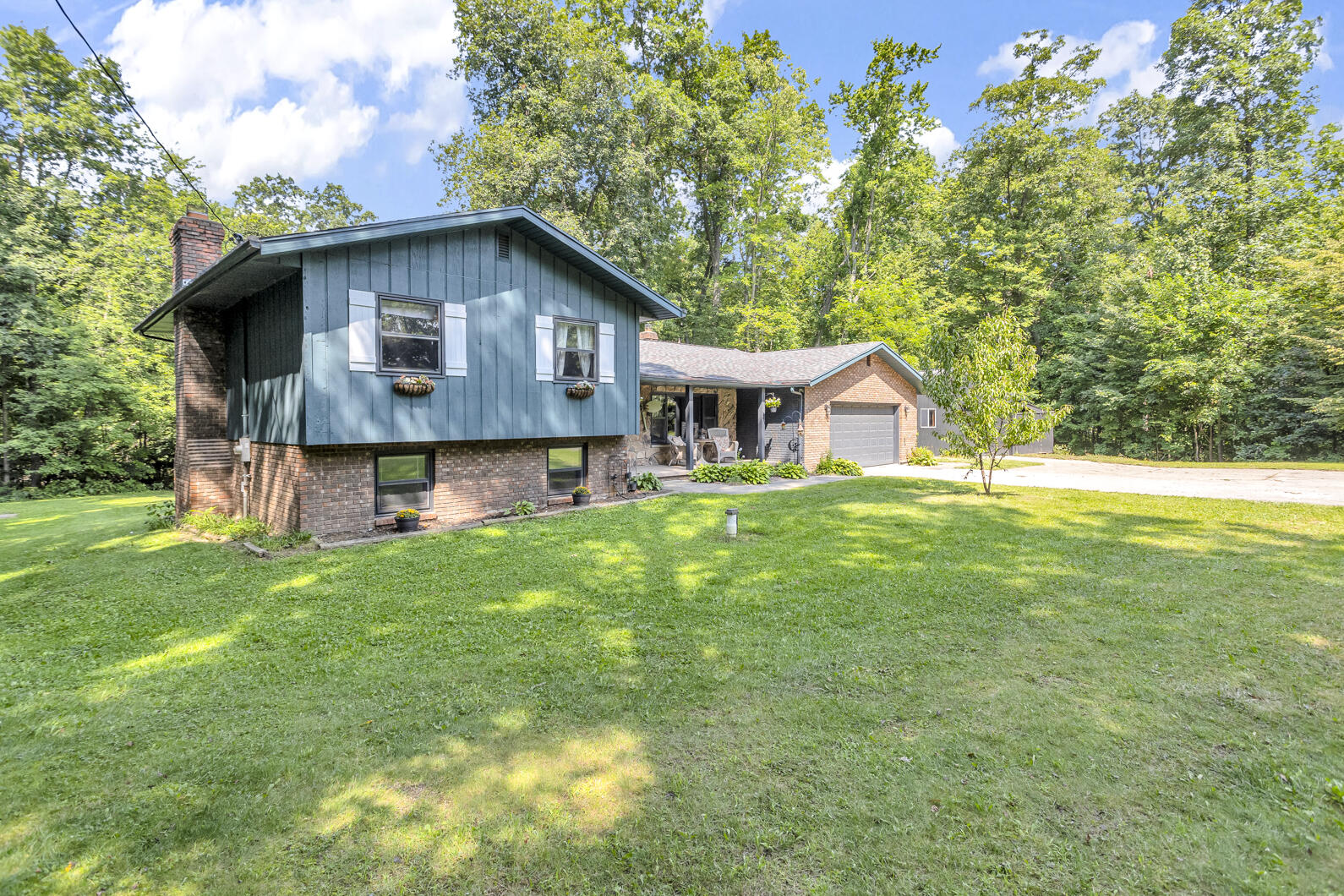 Sandstone Rd, Jackson, MI 49201
