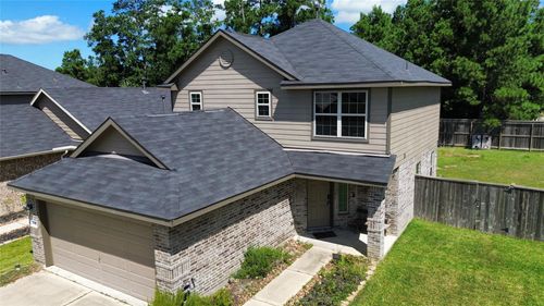 1352 Winding Willow Dr, Pinehurst, TX, 77362-1100 | Card Image