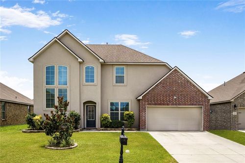 668 Lakeshore Village Dr, Slidell, LA, 70461-5695 | Card Image