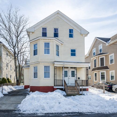 2 Bernon St, Providence, RI, 02908-3720 | Card Image