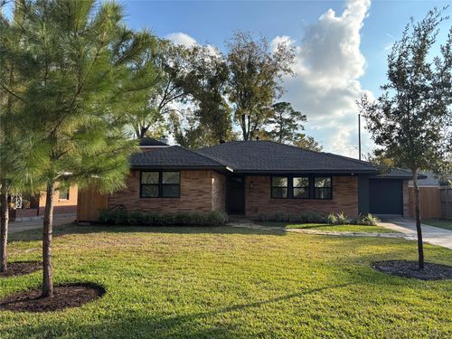 2223 Hialeah Dr, Houston, TX, 77018-4613 | Card Image