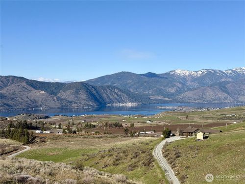 562 Chelan Ranch Rd, Chelan, WA, 98816-8804 | Card Image