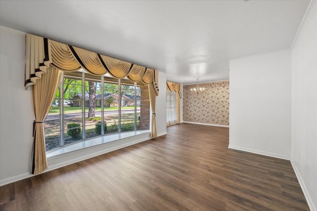 901 Royal Ln, House other with 4 bedrooms, 2 bathrooms and null parking in Corsicana TX | Image 4