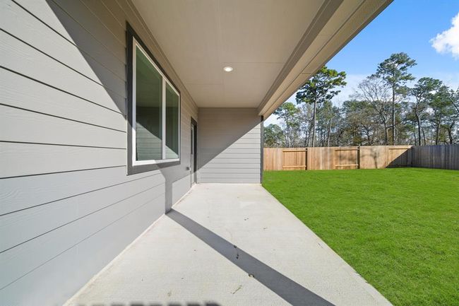 16940 Hazelnut Dr, House other with 3 bedrooms, 2 bathrooms and 2 parking in Conroe TX | Image 13