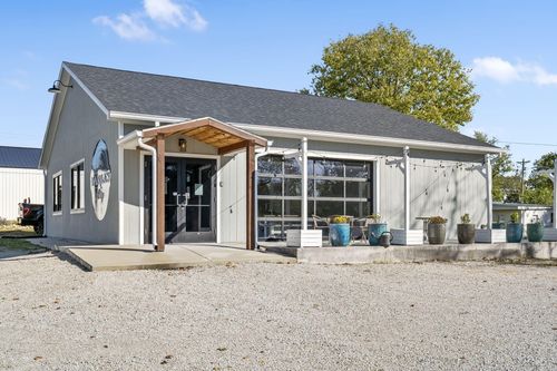 200 Highlandville Rd, Highlandville, MO, 65669-8403 | Card Image