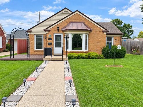 700 Kingston Ave, RACINE, WI, 53402-4047 | Card Image