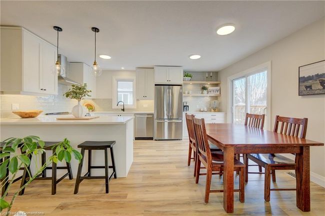 1264 King St N, House other with 5 bedrooms, 2 bathrooms and 5 parking in Saint Jacobs ON | Image 11