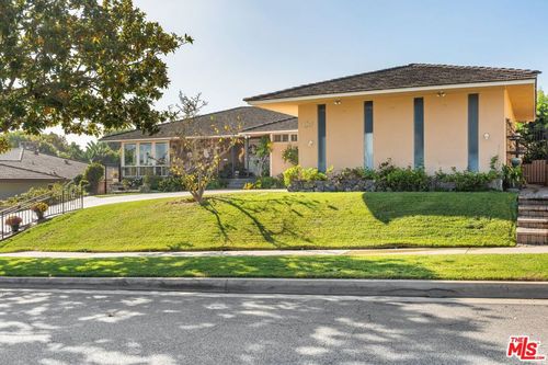 4845 Parkglen Ave, View Park, CA, 90043-1011 | Card Image
