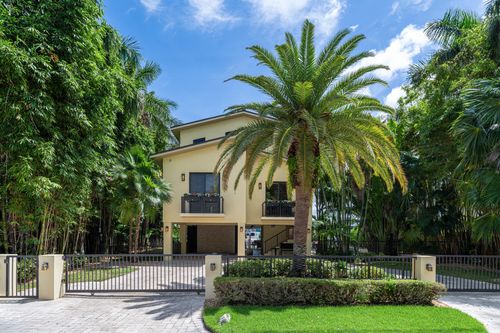 40 N Bounty Ln, Key Largo, FL, 33037-2304 | Card Image