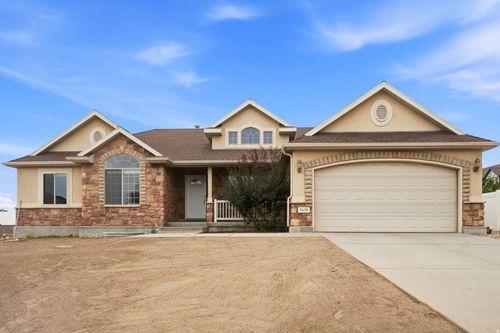 5639 W Pine Shade Pl, West Valley City, UT, 84118-6020 | Card Image