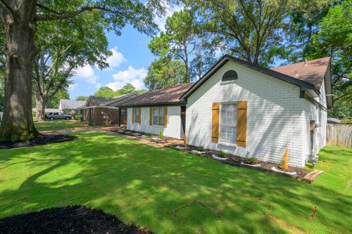 5290 Queen Anne Dr, Memphis, TN, 38135-8217 | Card Image