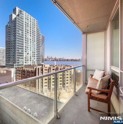20 Newport Pkwy, Jersey City, NJ, 07310-2301 | Card Image
