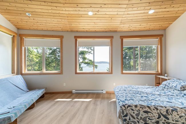 304 Esplanade Rd, House other with 3 bedrooms, 2 bathrooms and null parking in Gibsons BC | Image 23