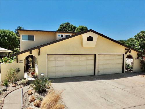 621 Termino Ave, Long Beach, CA, 90814-1722 | Card Image