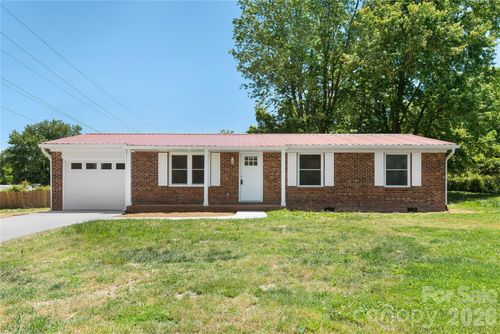 287 Duncan Rd, Flat Rock, NC, 28731-4710 | Card Image
