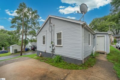 23 Bridwell Avenue, House other with 3 bedrooms, 1 bathrooms and 2 parking in Greenville SC | Image 2