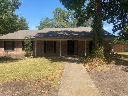 423 Shady Brook Pl, Richardson, TX, 75080-1842 | Card Image