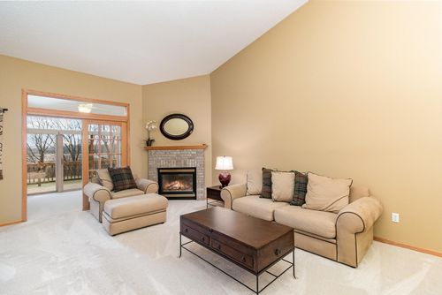 652 Aqua Circle, Lino Lakes, MN, 55014 | Card Image