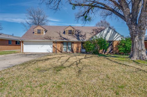 5613 Westcreek Dr, Fort Worth, TX, 76133-2246 | Card Image