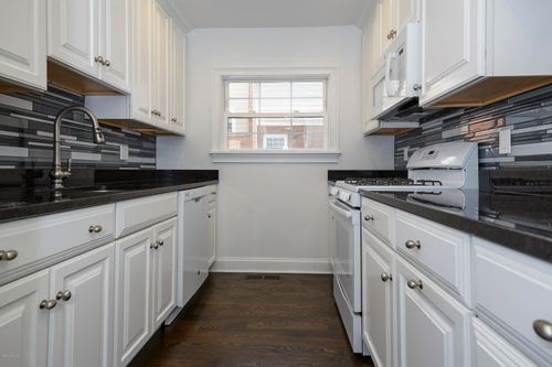 apt-c3-160 E Elm St, Greenwich, CT, 06830-6653 | Card Image