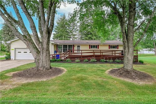6367 Woodbine Rd, Ravenna, OH, 44266-9678 | Card Image