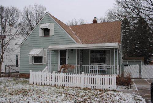 4119 W 220th St, Fairview Park, OH, 44126-1166 | Card Image