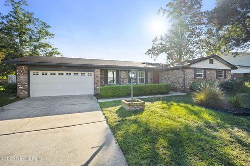 8827 Brierwood Rd, Jacksonville, FL, 32257-5222 | Card Image