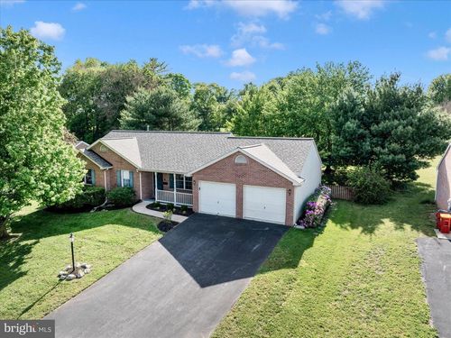 228 Montclair Ct, HAGERSTOWN, MD, 21742-4501 | Card Image