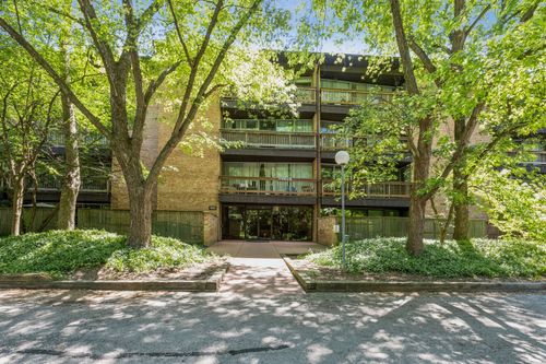 130-3k-5600 Hillcrest Ln, Lisle, IL, 60532-2585 | Card Image