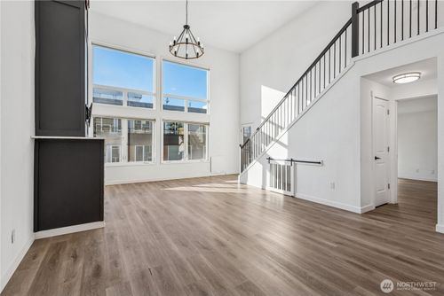 apt-405-2219 14th Ave W, Seattle, WA, 98119-2445 | Card Image