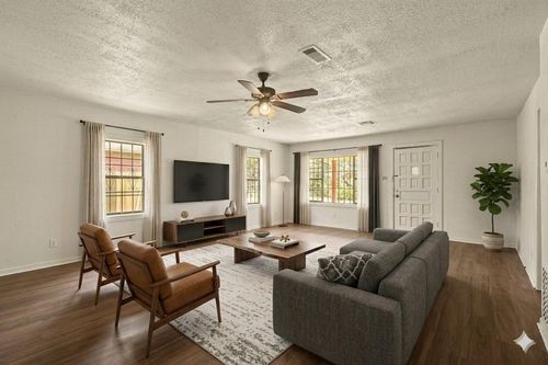 2315 Leffingwell St, Houston, TX, 77026-6613 | Card Image